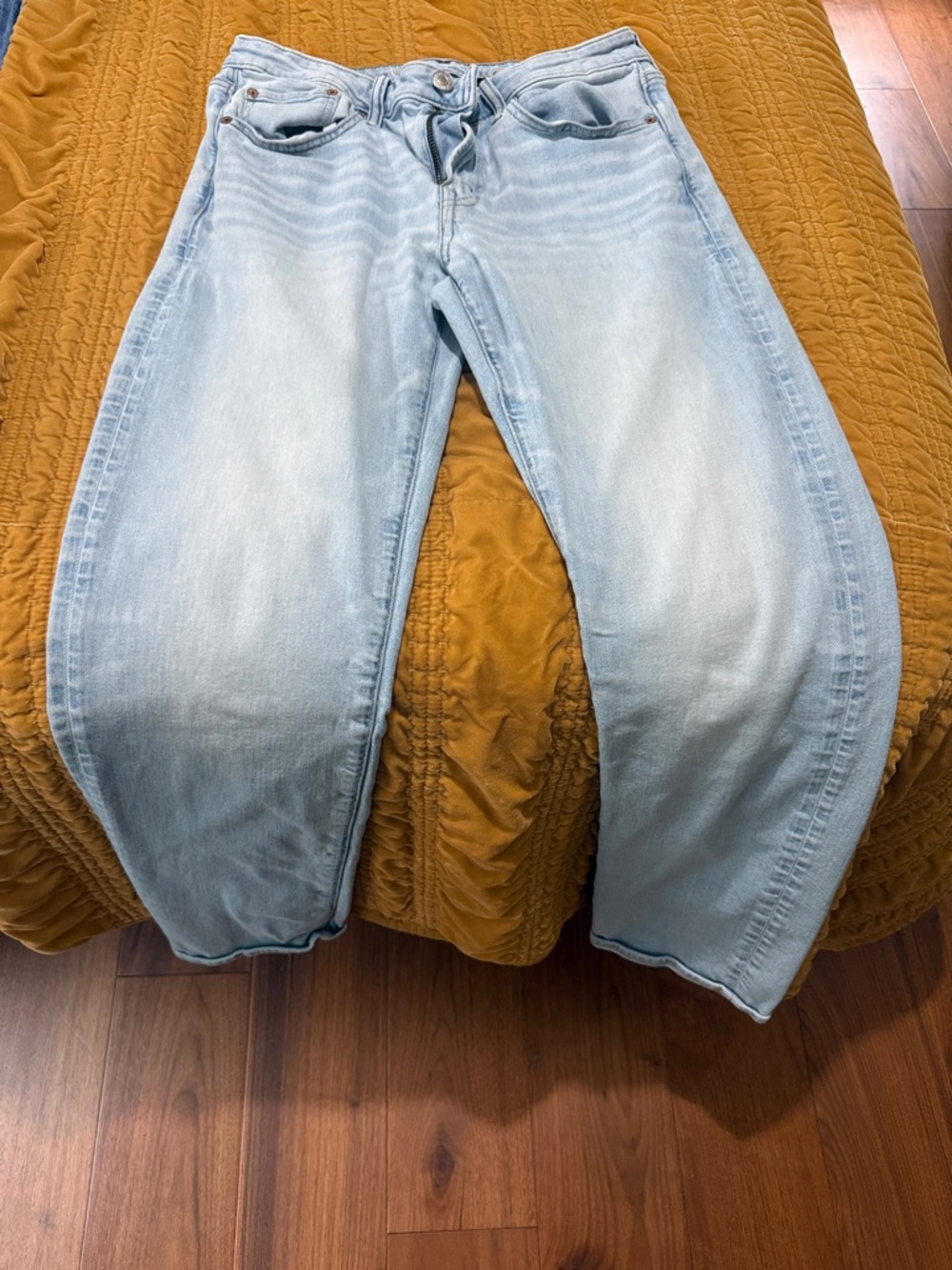 American Eagle Outfitters Light Blue Denim Jeans